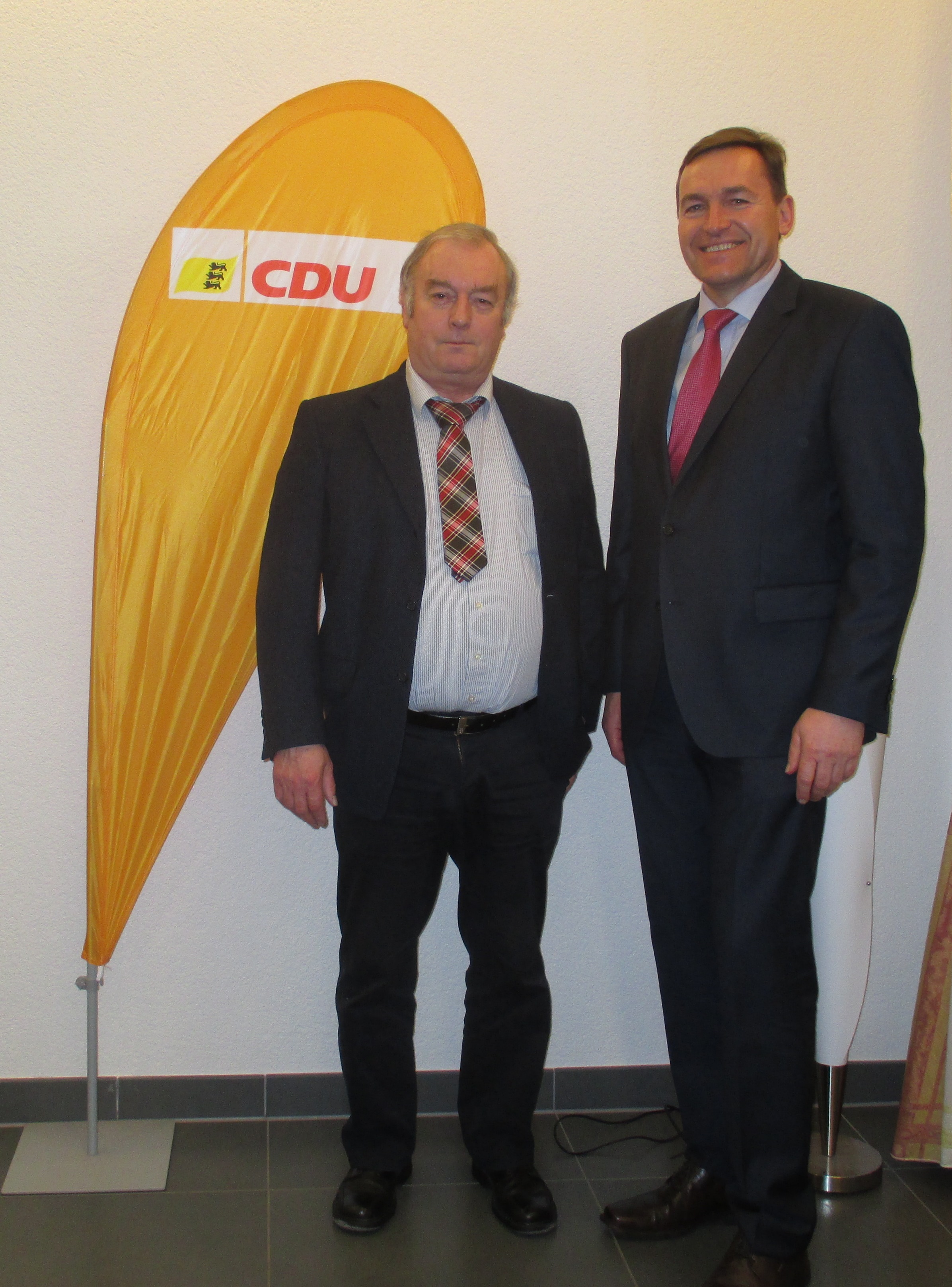 Kreisvorsitzender Paul Glökler (li) mit dem neuen 1. Vorstitzenden Christian Wittlinger